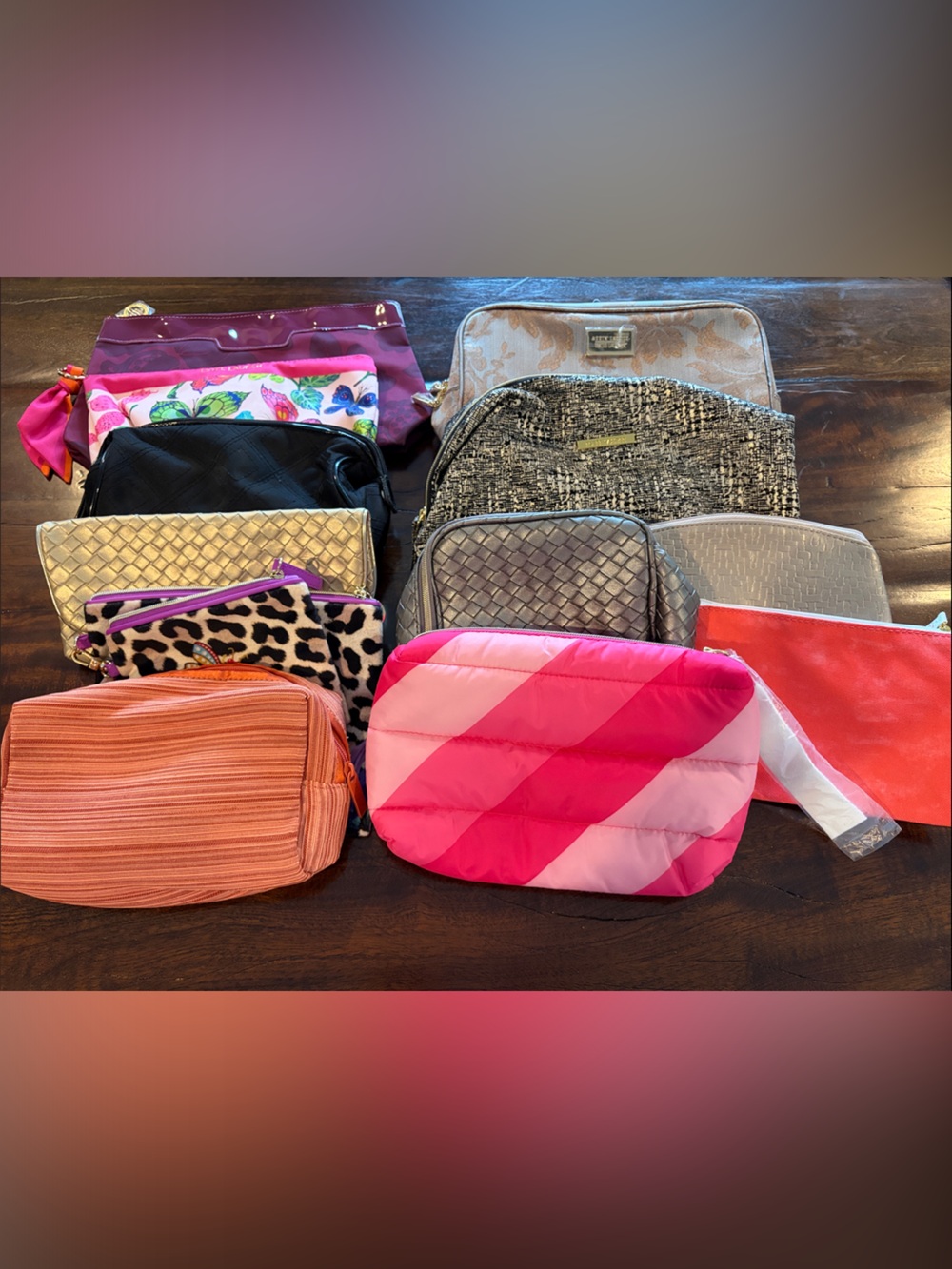 Lot of Estée Lauder cosmetic bags